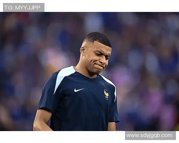 足球明星的胖胖形象如何影响他们的职业生涯与公众形象分析